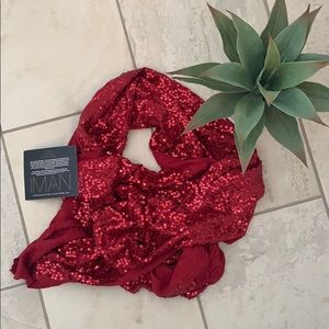 😍🧣 NWT Red Sequin Scarf / Shawl!
